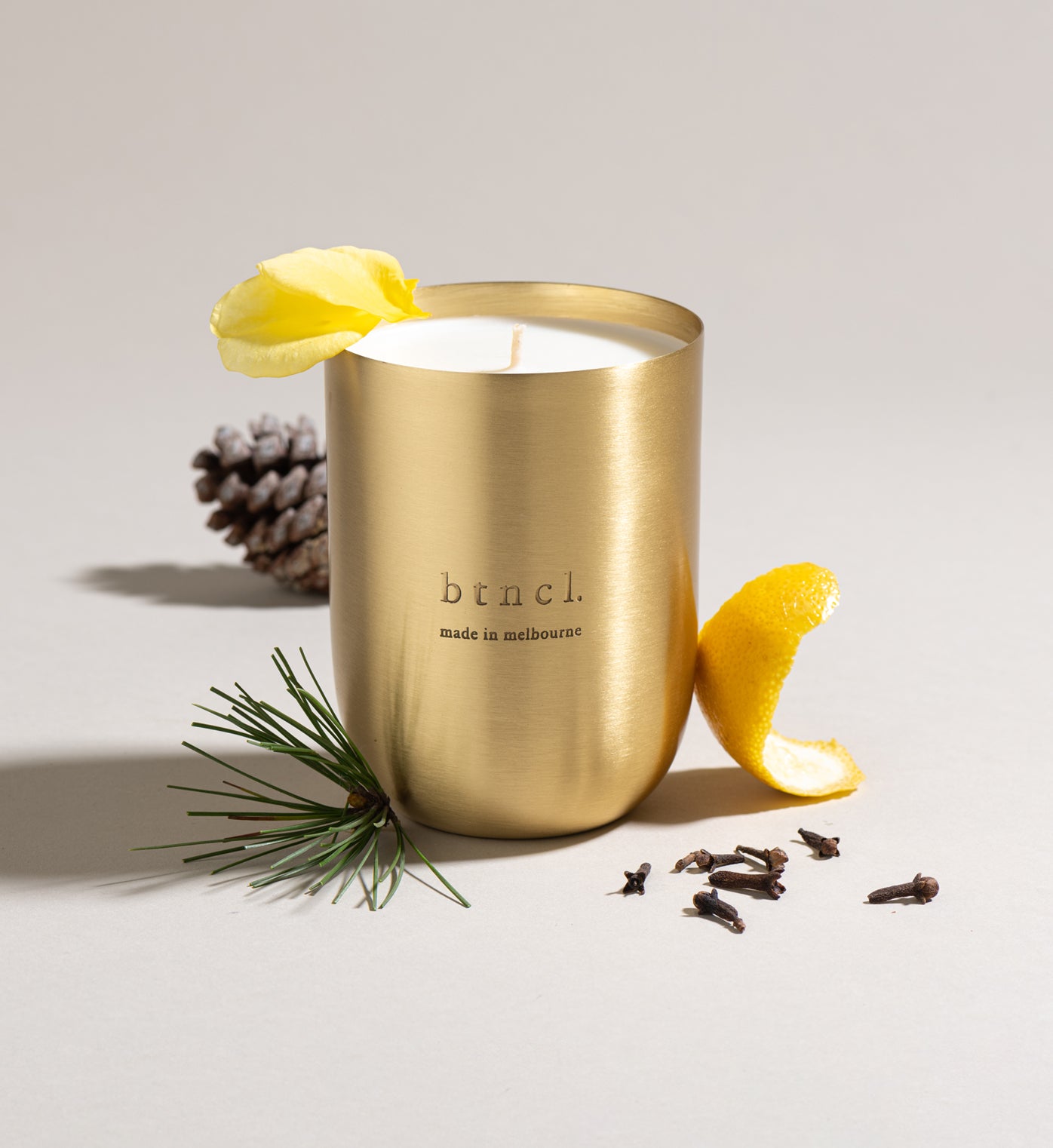 BTNCL | Brass Candle | Soigné