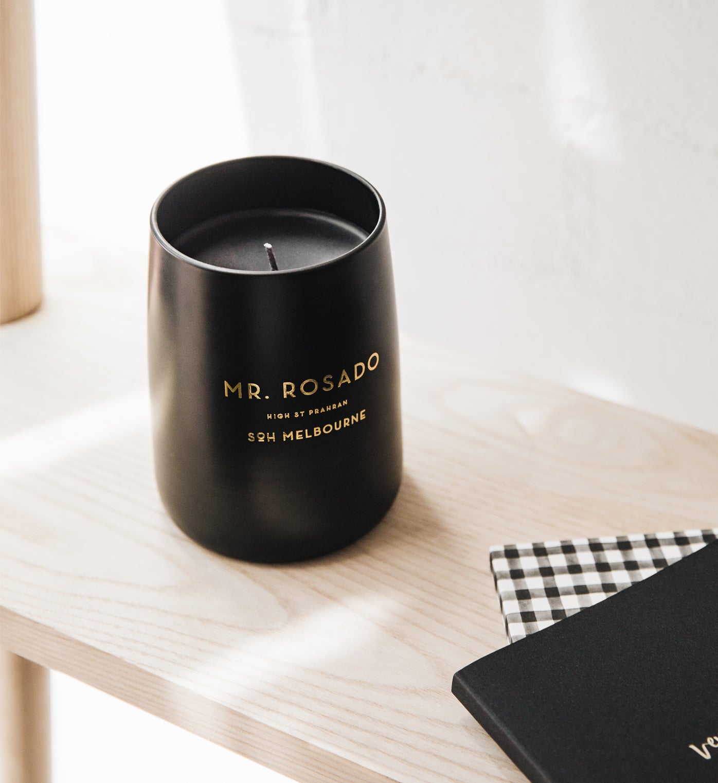 SOH | 400g Candle | Black Matte | Rosado